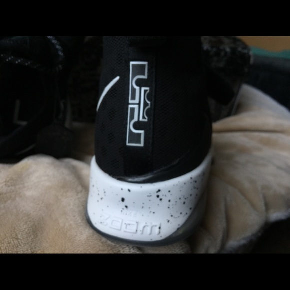 DEADSTOCK lebron 14 Black Ice - Picture 5 of 8